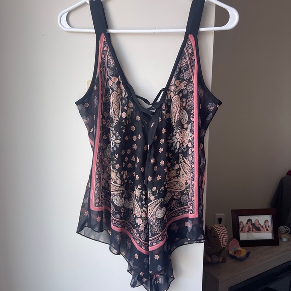 NWT American Rag Floral Black and Pink Sleeveless Top Medium - Picture 5 of 6